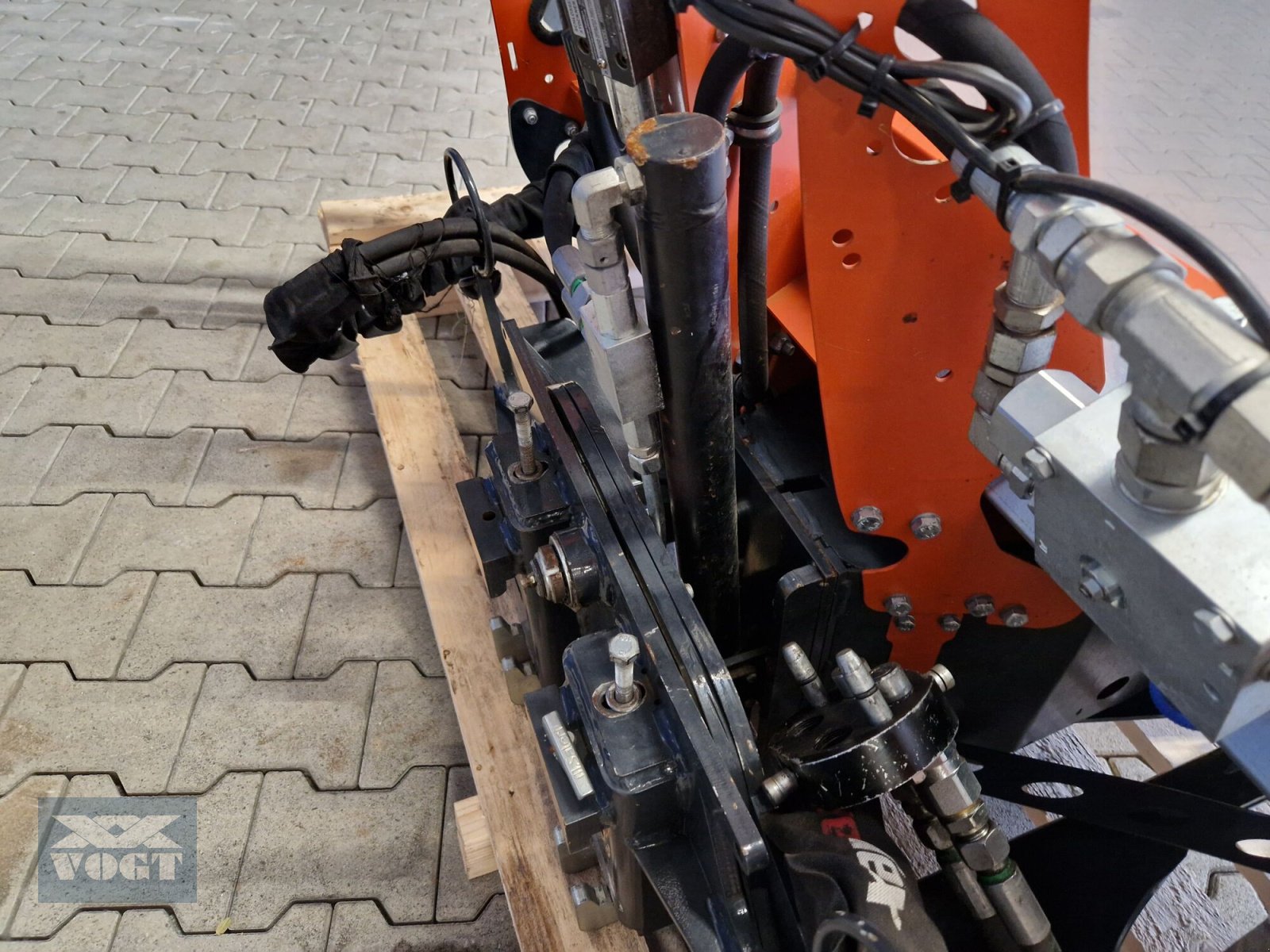 Schwader Türe ait MDB SM 175 Pick-Up-Schwader für Mähraupe /Funkraupe-Vorführgerät-, Gebrauchtmaschine içinde Schmallenberg (resim 7)