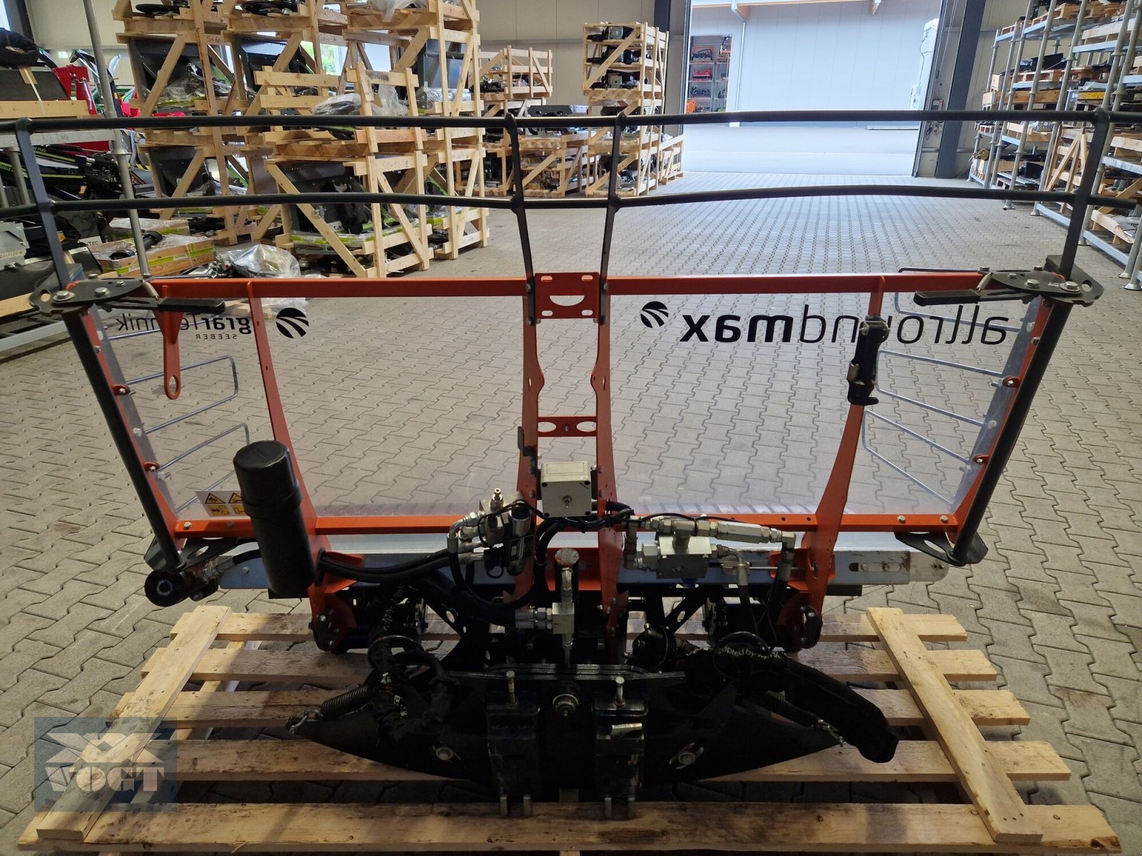 Schwader Türe ait MDB SM 175 Pick-Up-Schwader für Mähraupe /Funkraupe-Vorführgerät-, Gebrauchtmaschine içinde Schmallenberg (resim 8)