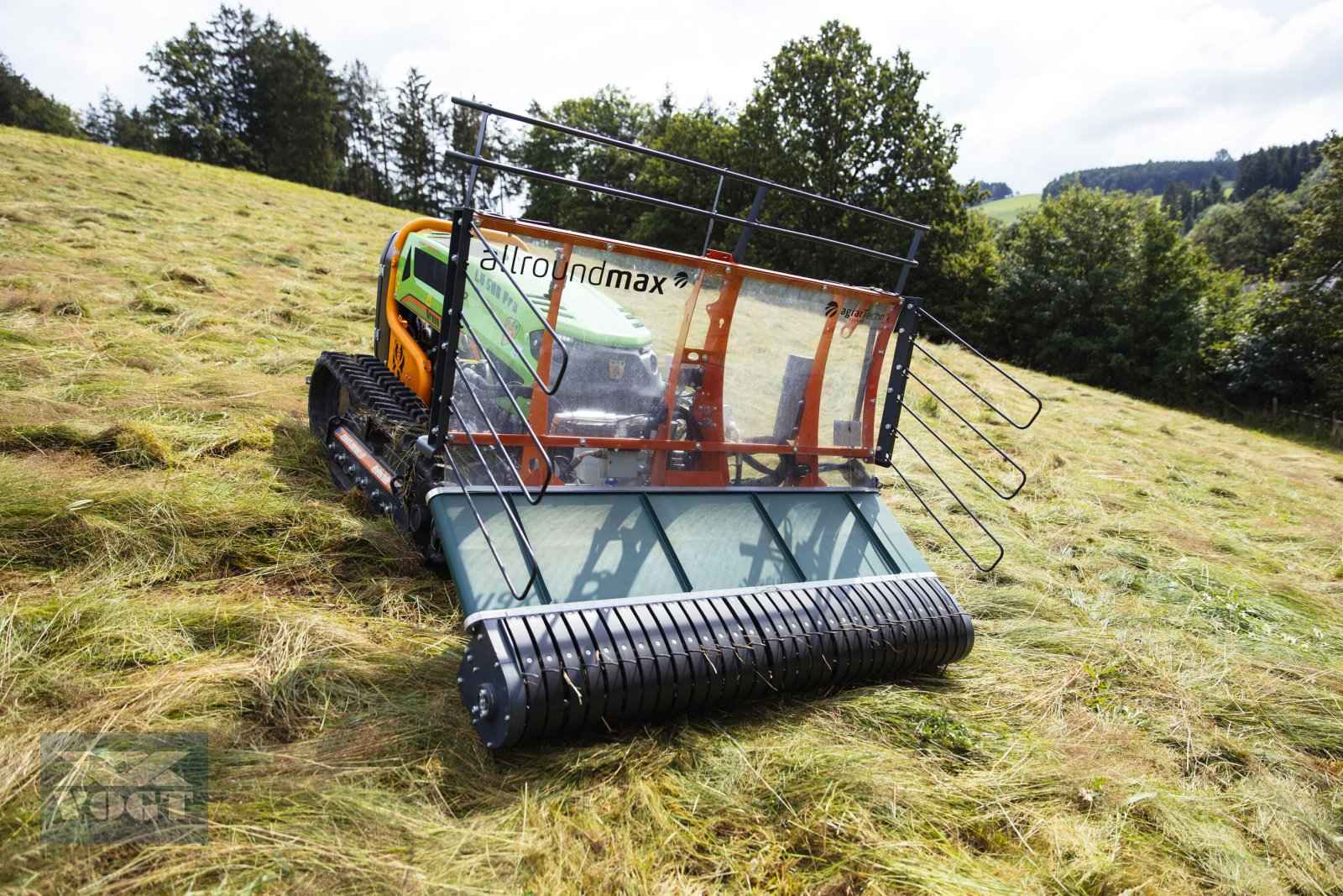 Schwader Türe ait MDB SM 175 Pick-Up-Schwader für Mähraupe /Funkraupe-Vorführgerät-, Gebrauchtmaschine içinde Schmallenberg (resim 16)