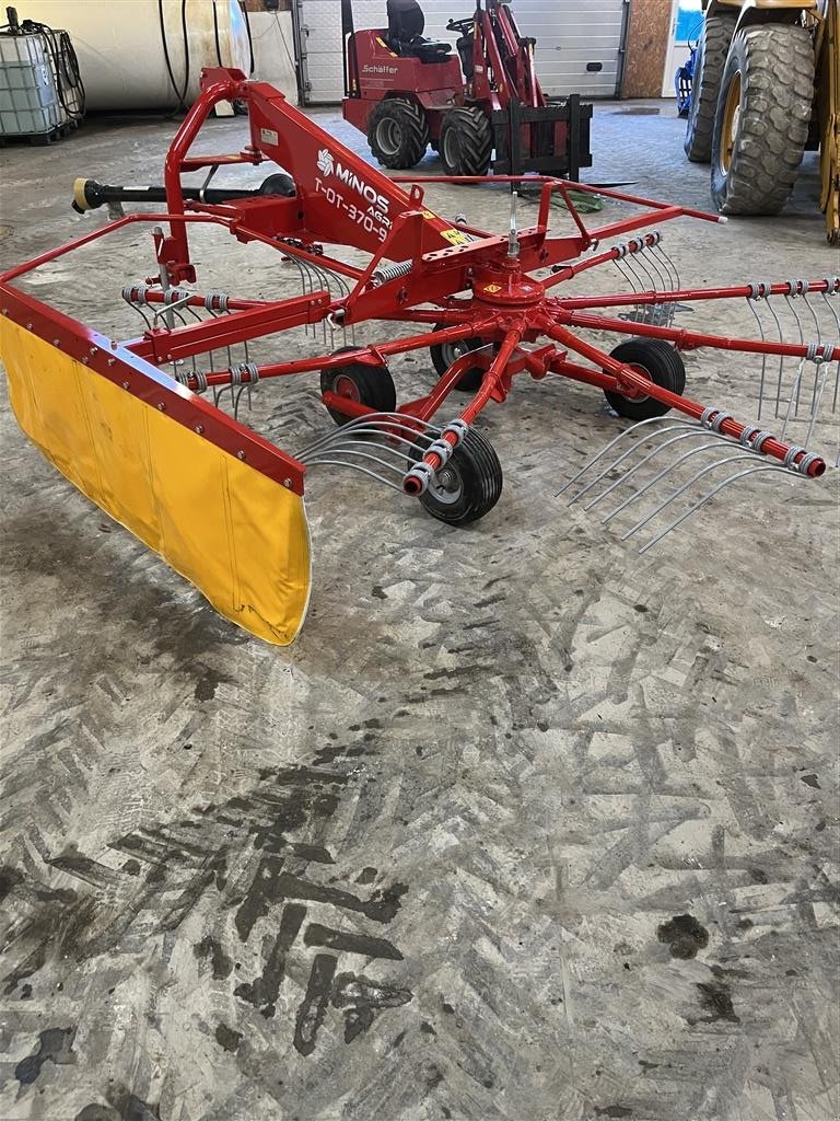 Schwader des Typs Minos Agri 370-9, Gebrauchtmaschine in Bredebro (Bild 1)