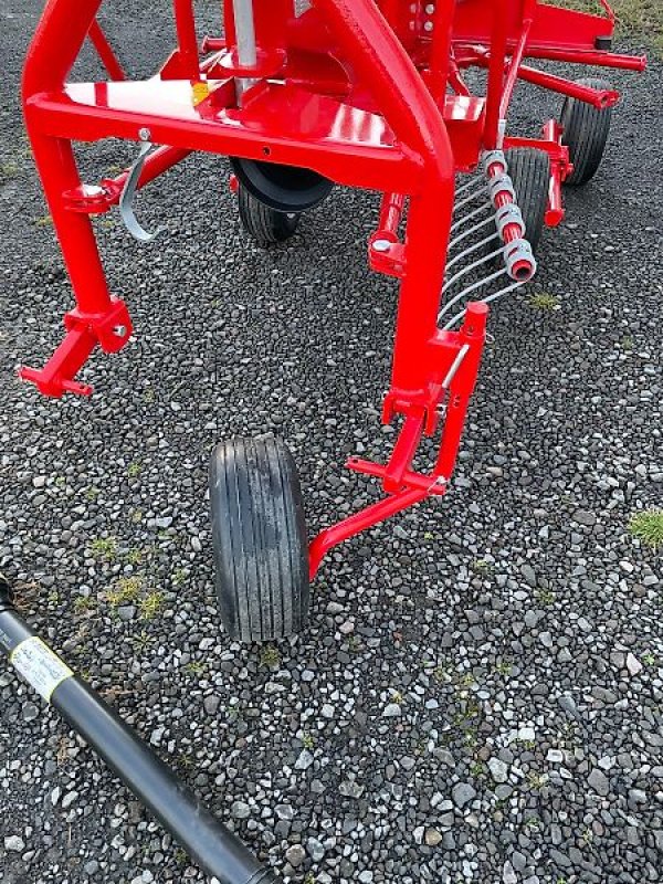 Schwader of the type Minos Agri Schwader T-OT 424-11 **NEU**, Neumaschine in Münstermaifeld (Picture 20)