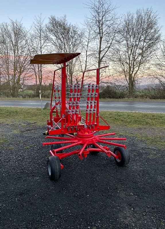 Schwader of the type Minos Agri Schwader T-OT 424-11 **NEU**, Neumaschine in Münstermaifeld (Picture 11)