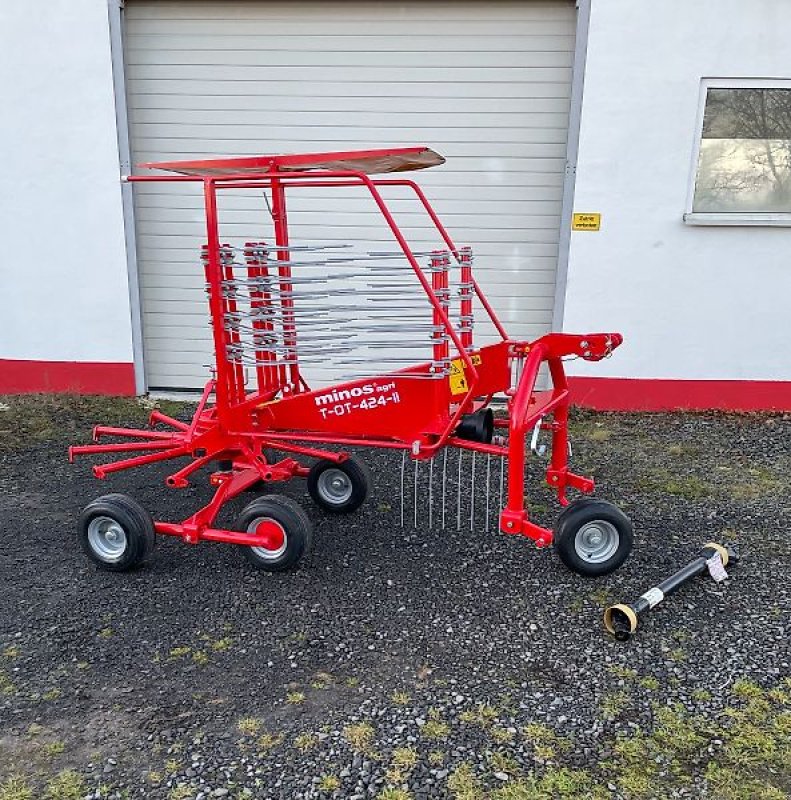 Schwader of the type Minos Agri Schwader T-OT 424-11 **NEU**, Neumaschine in Münstermaifeld (Picture 2)