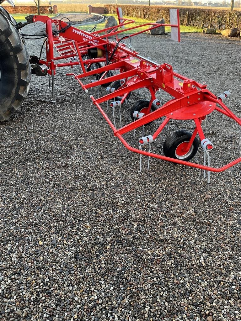 Schwader типа Minos Agri Tender 696, Gebrauchtmaschine в Bredebro (Фотография 2)