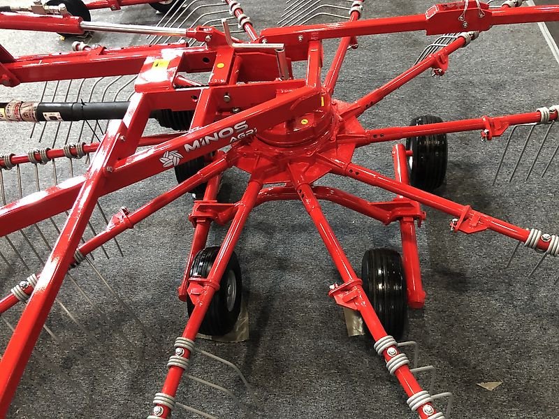 Schwader του τύπου Minos Agri Zweikreiselschwader T-COT 655 **NEU**, Neumaschine σε Münstermaifeld (Φωτογραφία 10)