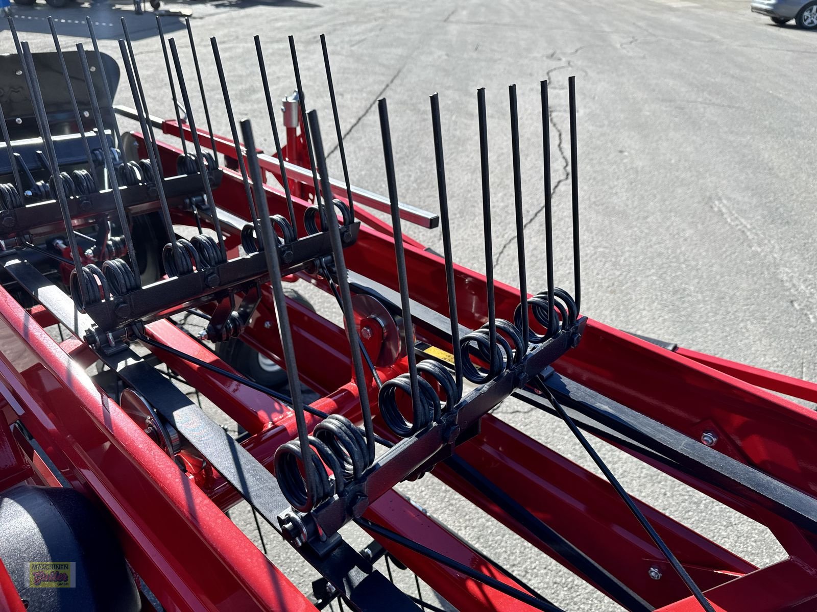 Schwader of the type Molon 210-4 Bandrechen zu Aebi/Carraro/Reform, Neumaschine in Kötschach (Picture 15)