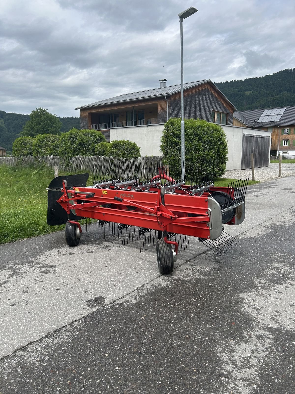 Schwader des Typs Molon 230/5 Aebi, Gebrauchtmaschine in Bezau (Bild 1)