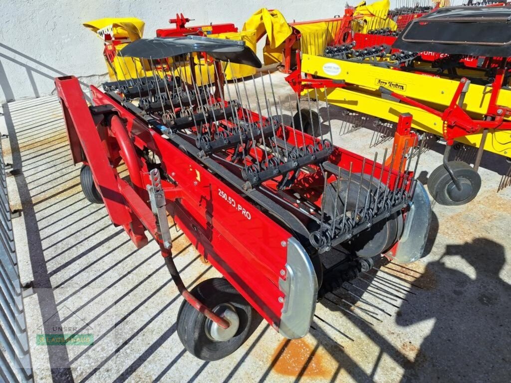 Schwader of the type Molon 250/5 Pro Traktoranbau, Gebrauchtmaschine in Schlitters (Picture 2)