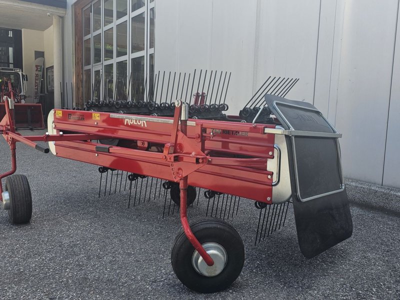 Schwader des Typs Molon Bandrechen 230/4, Vorführmaschine in Ried im Oberinntal (Bild 1)