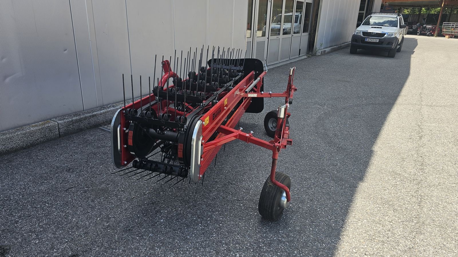 Schwader des Typs Molon Bandrechen 230/4, Vorführmaschine in Ried im Oberinntal (Bild 4)