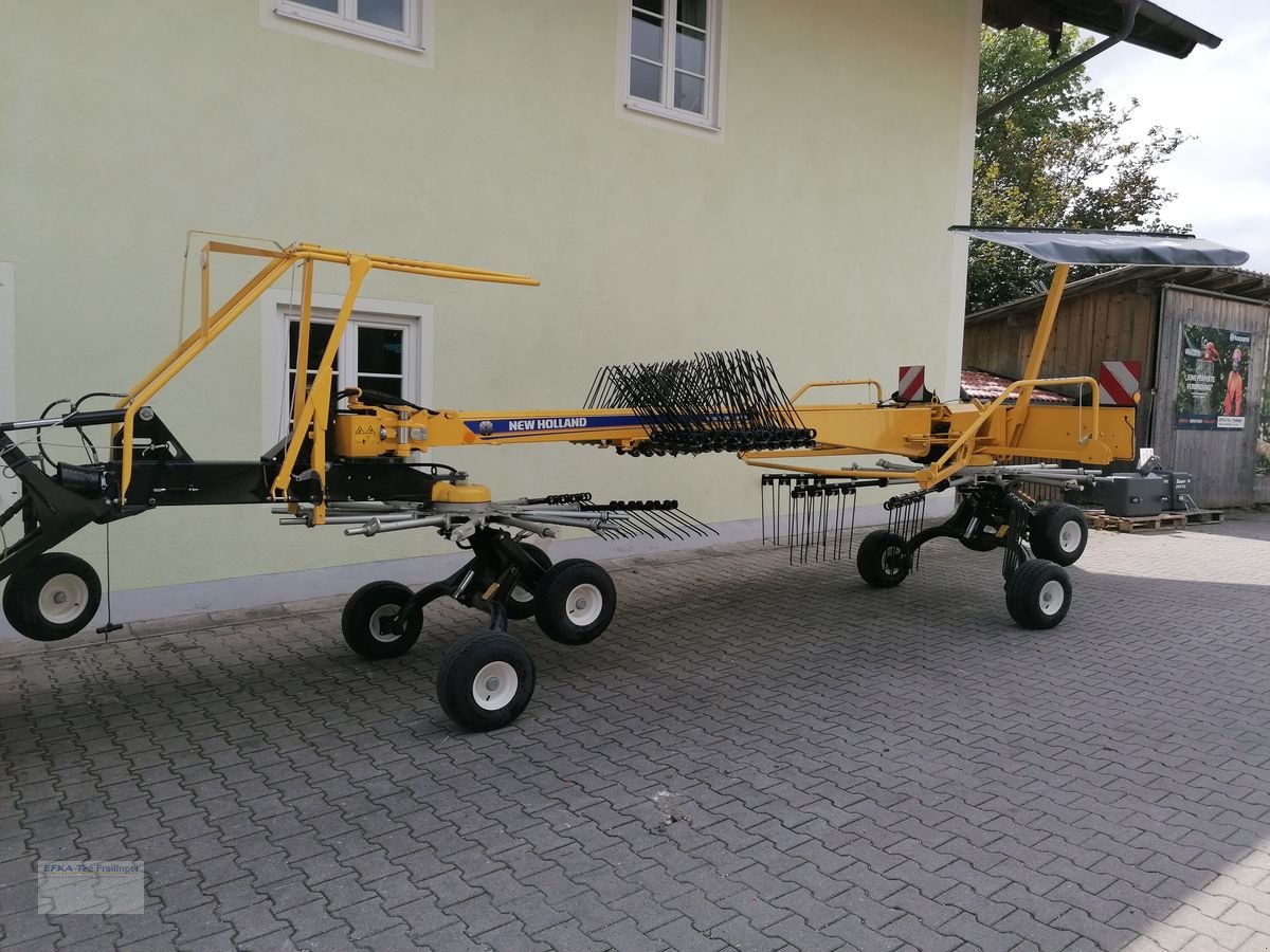 Schwader des Typs New Holland Prorotor L640T Auto Steer, Neumaschine in Obing (Bild 1)