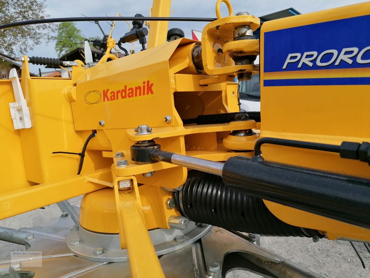 Schwader des Typs New Holland Prorotor L640T Auto Steer, Neumaschine in Obing (Bild 10)