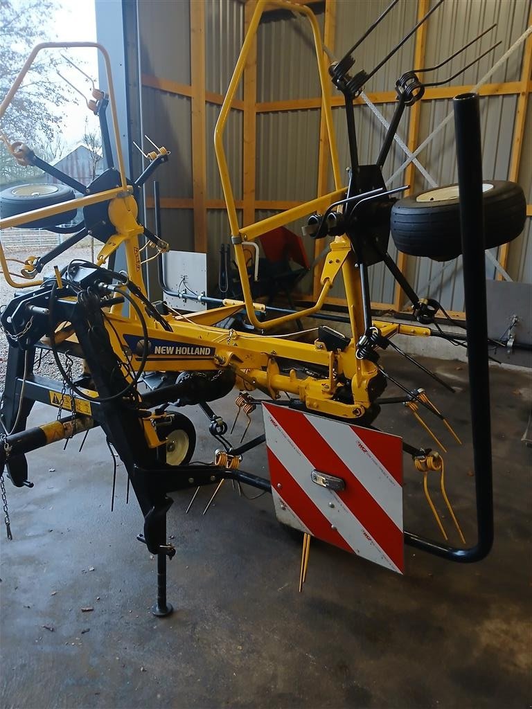 Schwader des Typs New Holland Proted 450 splitter. som ny!, Gebrauchtmaschine in Rødekro (Bild 3)