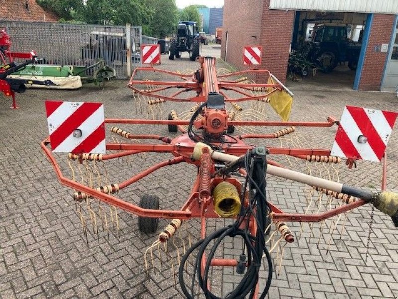 Schwader типа Niemeyer Hark RS/Twin 605, Gebrauchtmaschine в Wierden (Фотография 2)