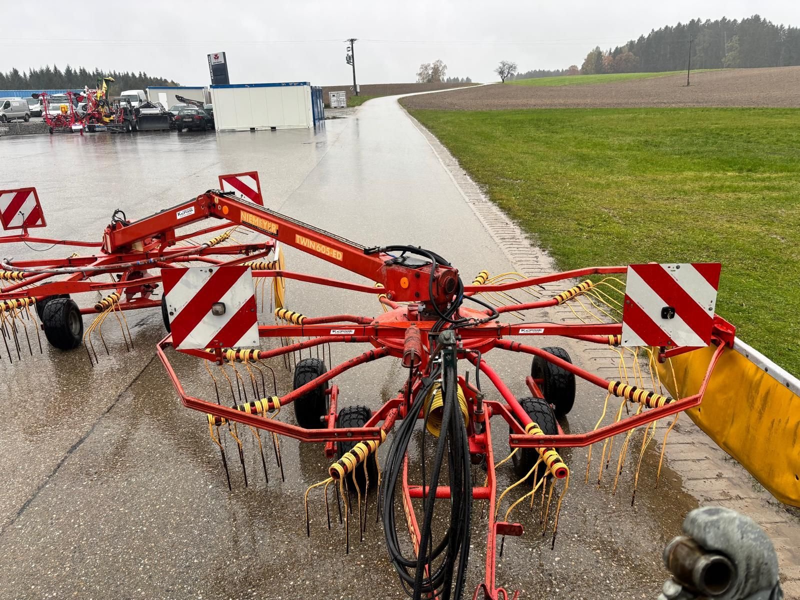 Schwader typu Niemeyer Niemeyer Twin 605 ED Schwader, Gebrauchtmaschine v NATTERNBACH (Obrázek 22)