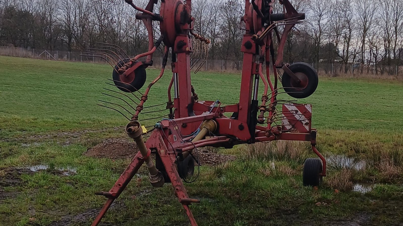 Schwader des Typs Niemeyer RS 620 H. Niemeyer Söhne RS 620, Gebrauchtmaschine in Horsens (Bild 1)