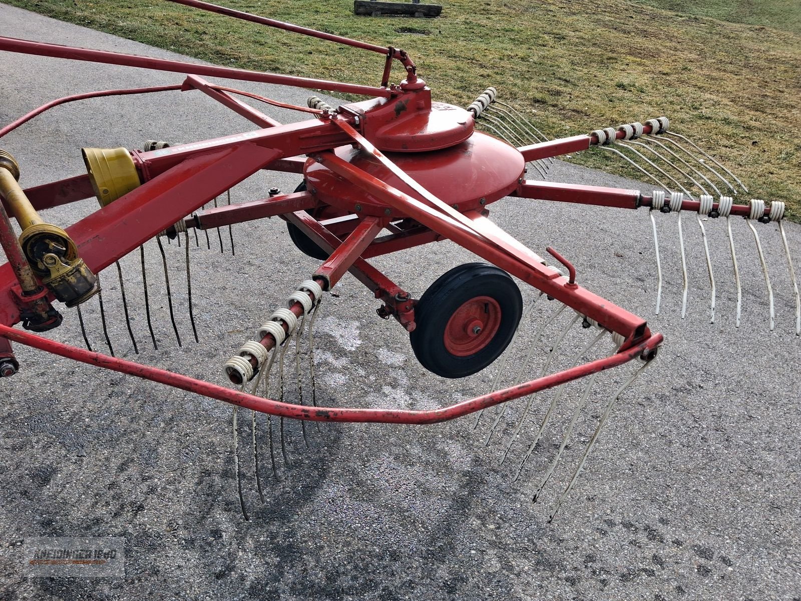 Schwader типа Pöttinger 301, Gebrauchtmaschine в Altenfelden (Фотография 5)