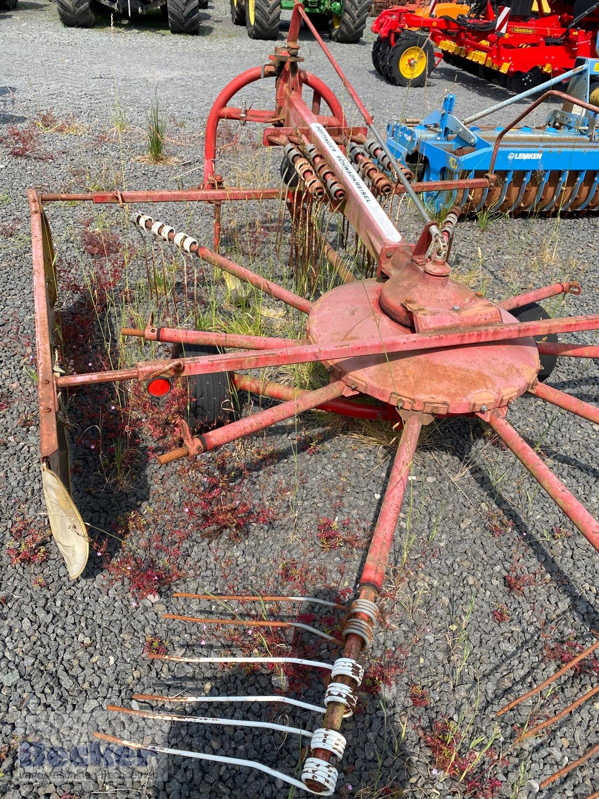 Schwader des Typs Pöttinger 382 HNS, Gebrauchtmaschine in Weimar-Niederwalgern (Bild 3)