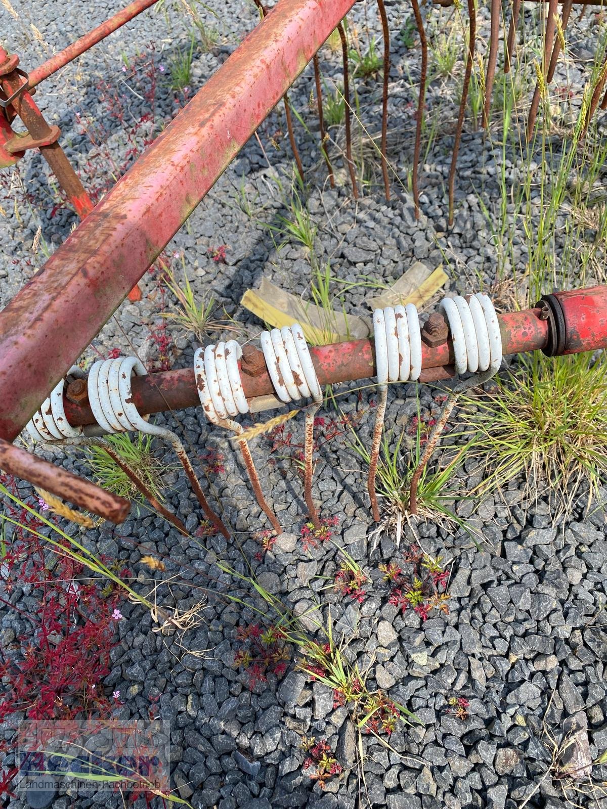 Schwader des Typs Pöttinger 382 HNS, Gebrauchtmaschine in Weimar-Niederwalgern (Bild 10)