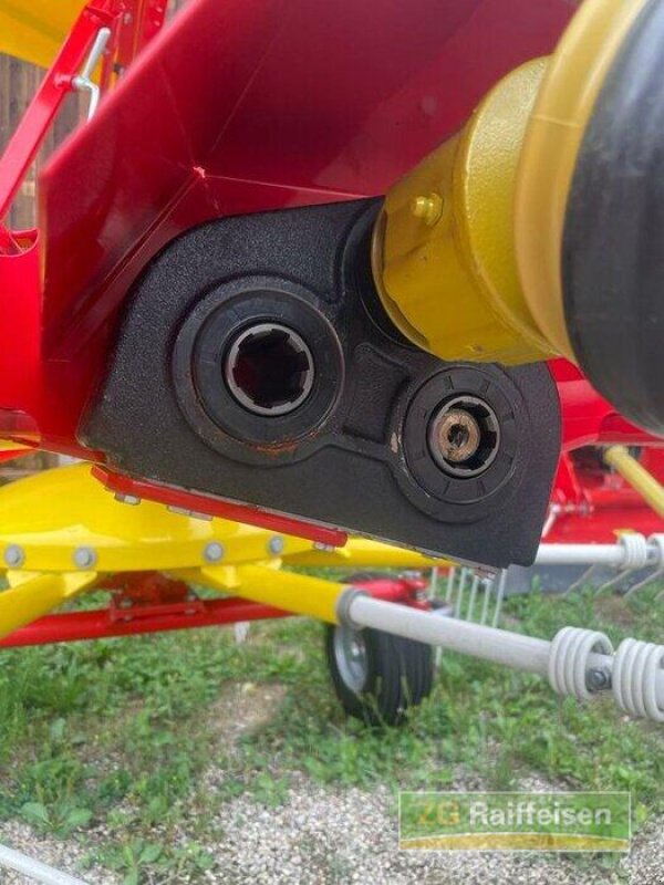 Schwader des Typs Pöttinger Alpintop 300U, Neumaschine in Teningen (Bild 2)