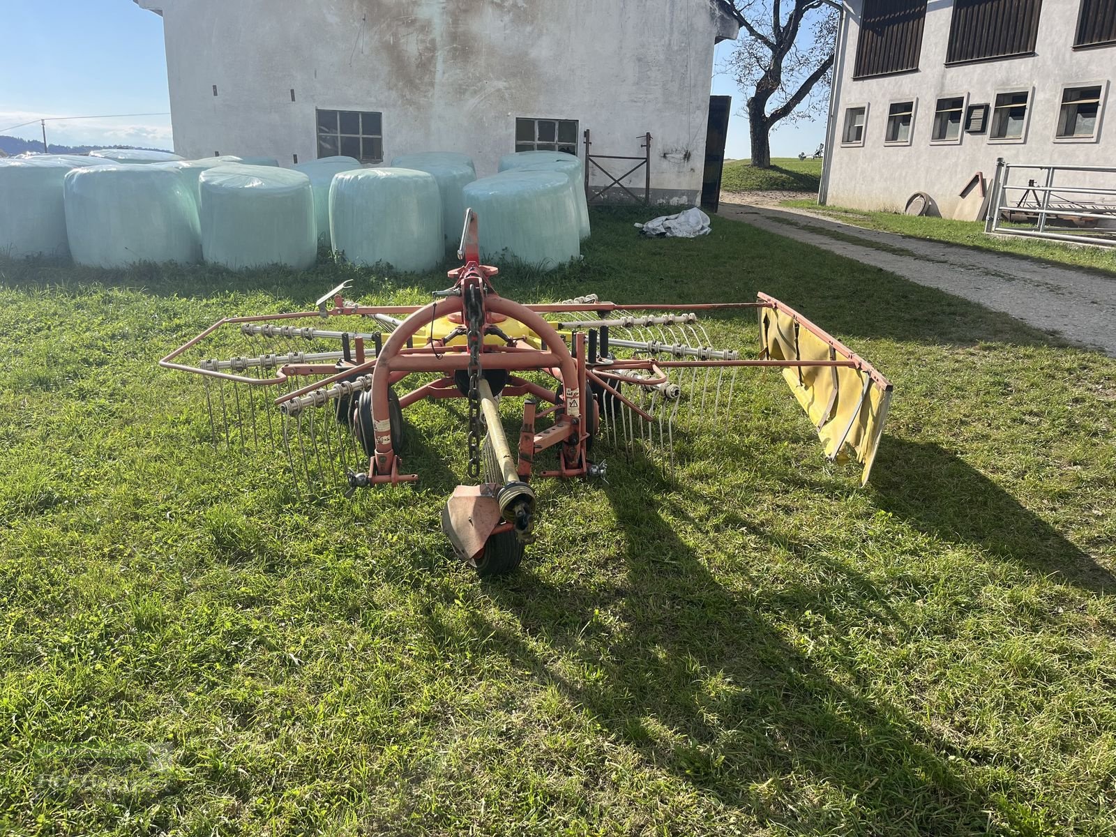 Schwader des Typs Pöttinger Euro Top 380 N, Gebrauchtmaschine in Kronstorf (Bild 2)