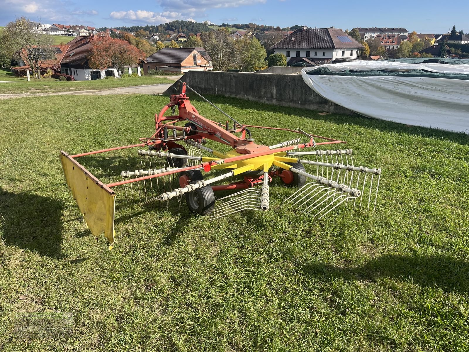 Schwader des Typs Pöttinger Euro Top 380 N, Gebrauchtmaschine in Kronstorf (Bild 4)