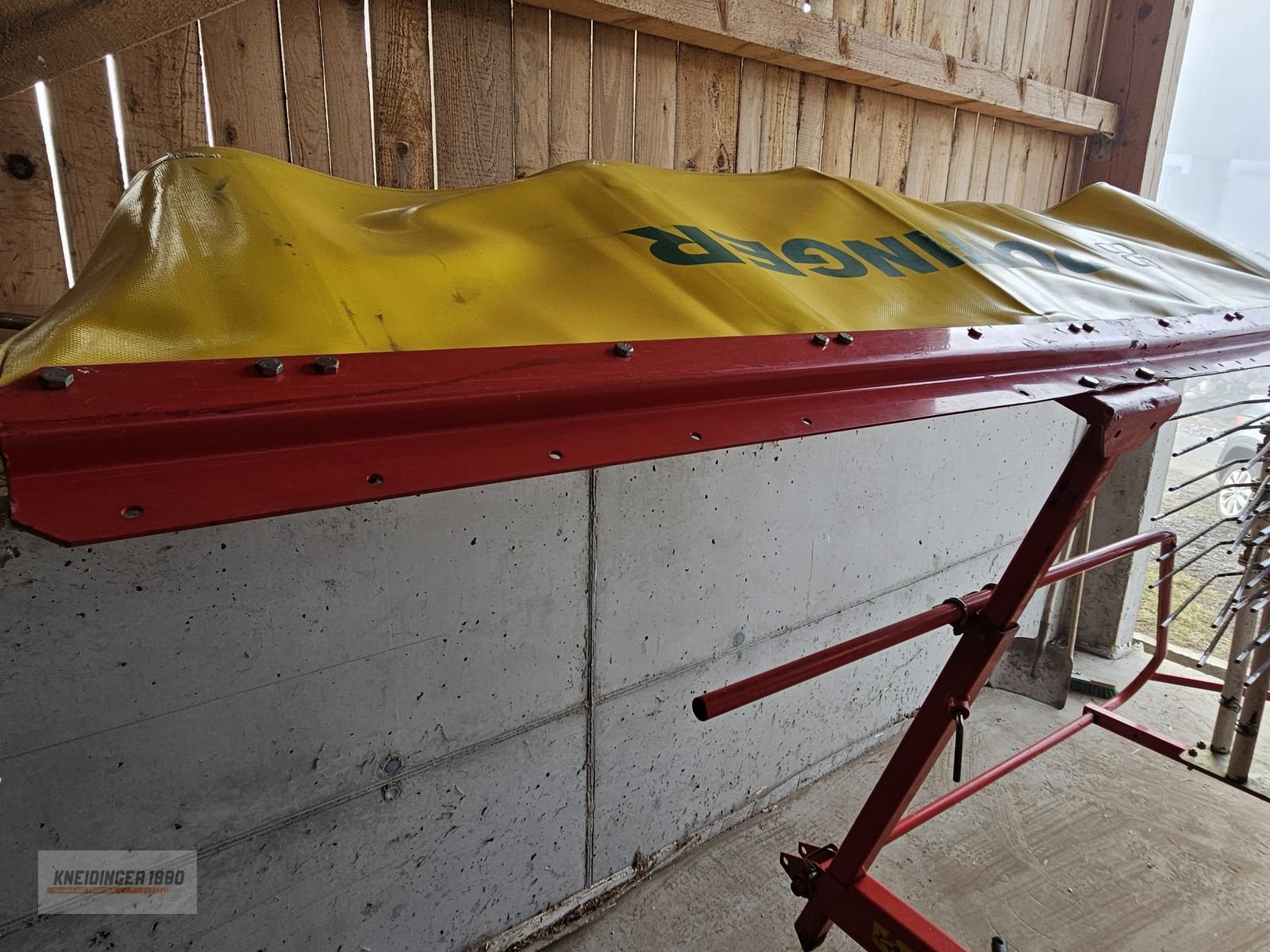 Schwader des Typs Pöttinger Eurotop 421 N, Gebrauchtmaschine in Altenfelden (Bild 4)