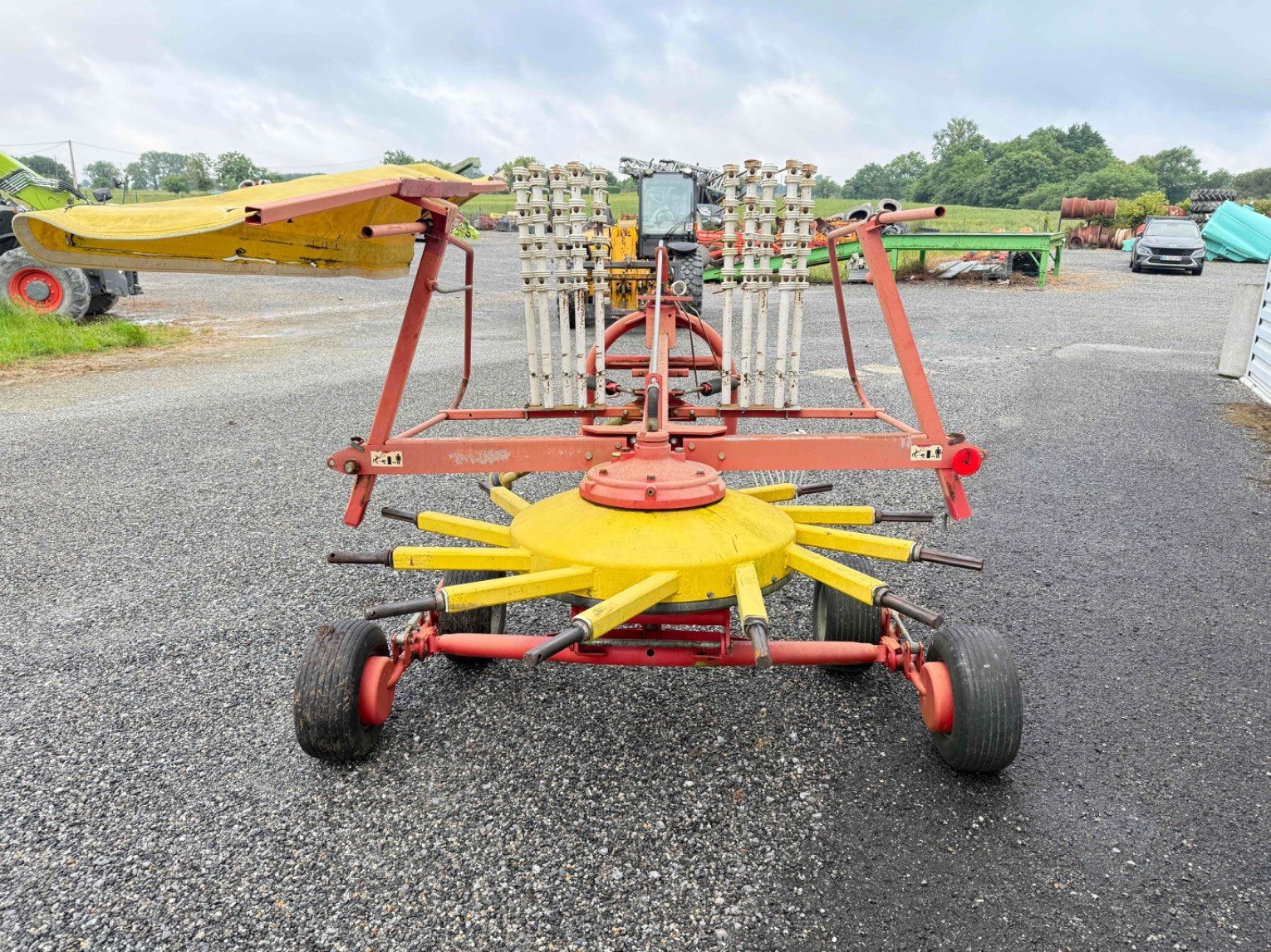 Schwader des Typs Pöttinger EUROTOP 421 N, Gebrauchtmaschine in ST ELIX THEUX (Bild 5)