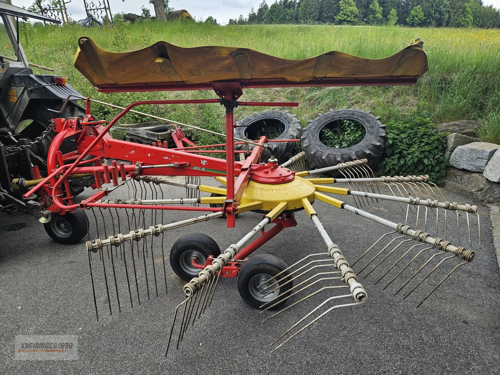 Schwader des Typs Pöttinger Eurotop 421N, Gebrauchtmaschine in Altenfelden (Bild 2)