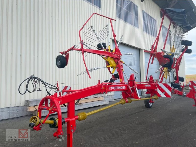 Schwader des Typs Pöttinger EuroTop 651 A Multitast, Gebrauchtmaschine in Bonndorf (Bild 1)