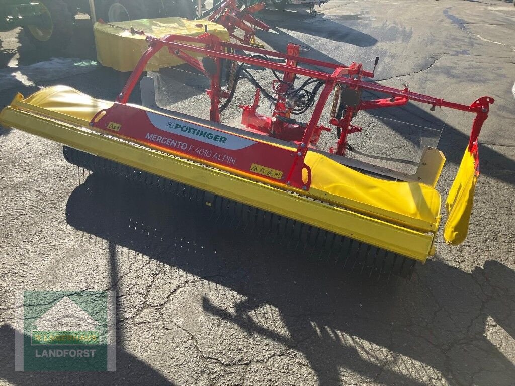 Schwader of the type Pöttinger F 4010 Alpin, Neumaschine in Kobenz bei Knittelfeld (Picture 1)
