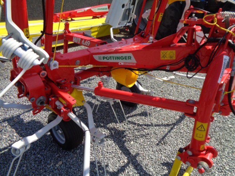Schwader des Typs Pöttinger HIT 6.69 Klar til levering., Gebrauchtmaschine in Gram (Bild 8)