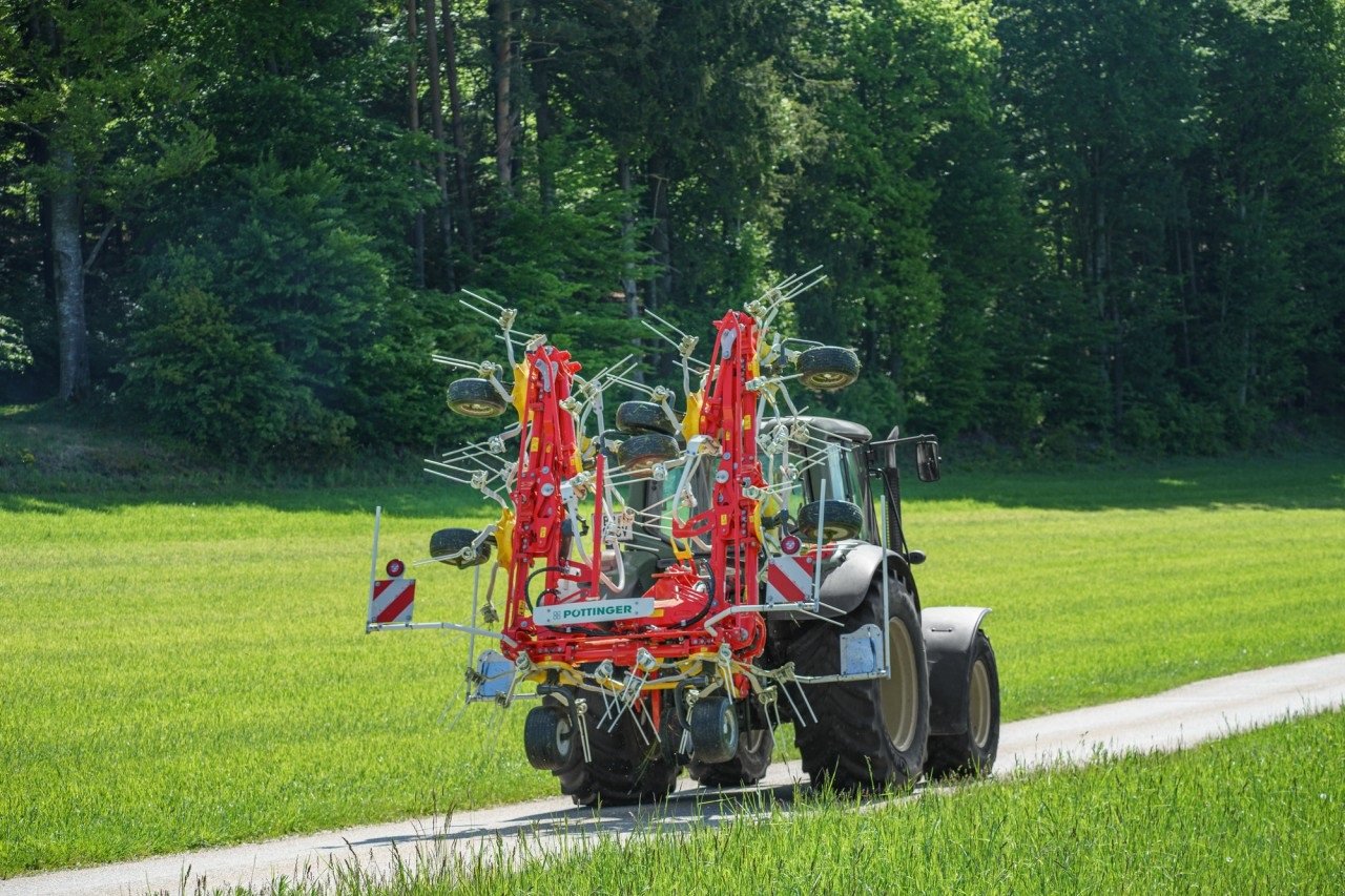 Schwader tipa Pöttinger HIT 8.91, Gebrauchtmaschine u Viborg (Slika 2)