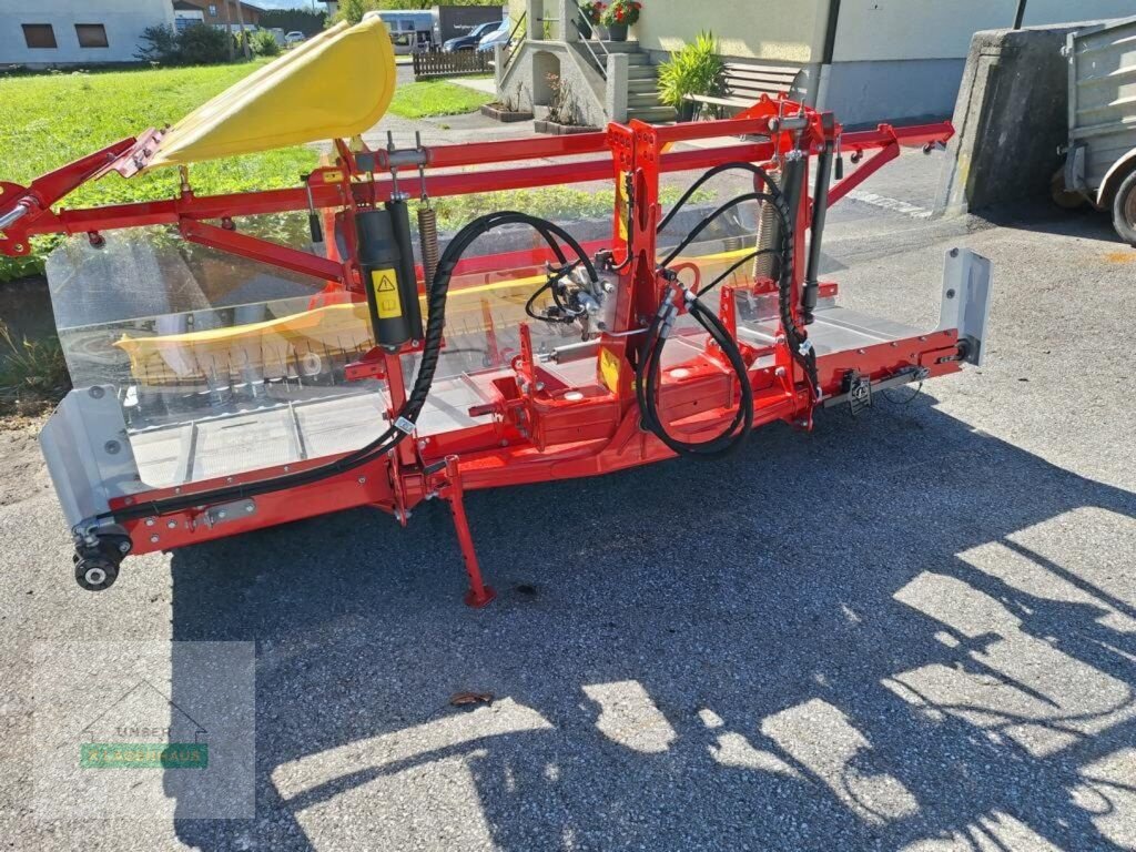 Schwader des Typs Pöttinger Mergento F 4010 Alpin Bandschwader, Gebrauchtmaschine in Schlitters (Bild 4)