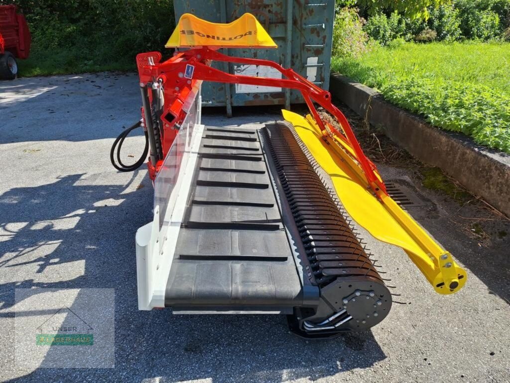 Schwader des Typs Pöttinger Mergento F 4010 Alpin Bandschwader, Gebrauchtmaschine in Schlitters (Bild 6)