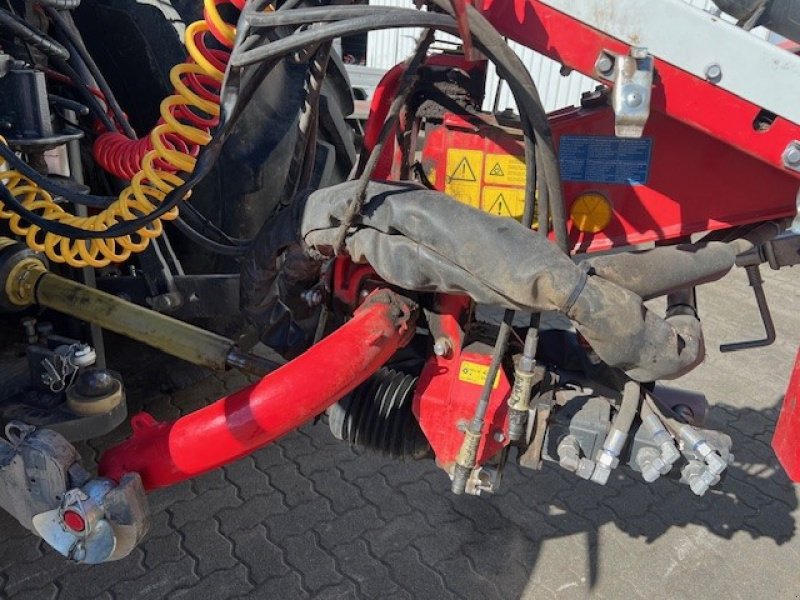 Schwader des Typs Pöttinger Mergento VT 9220, Gebrauchtmaschine in Wuppertal (Bild 2)