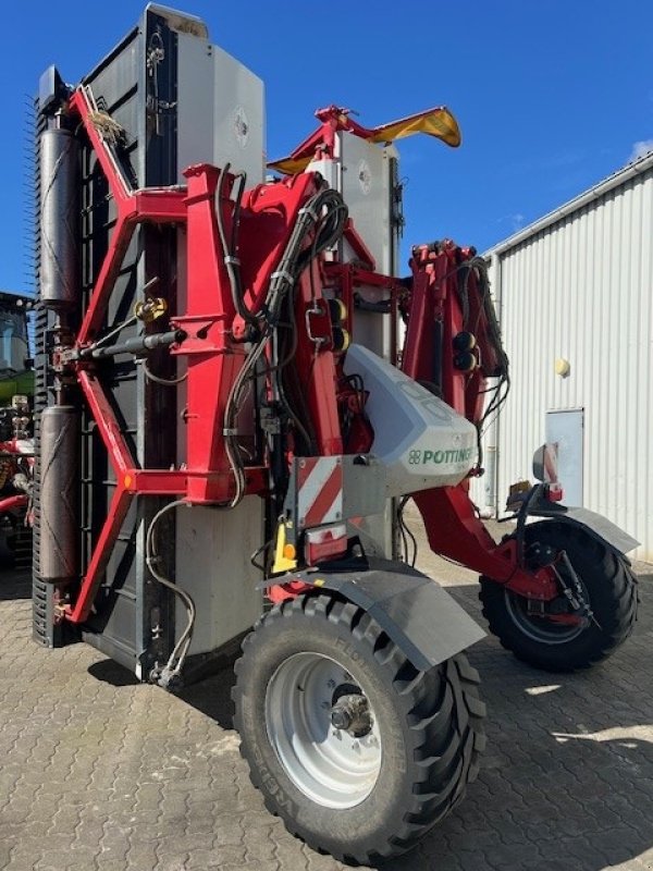 Schwader des Typs Pöttinger Mergento VT 9220, Gebrauchtmaschine in Wuppertal (Bild 3)