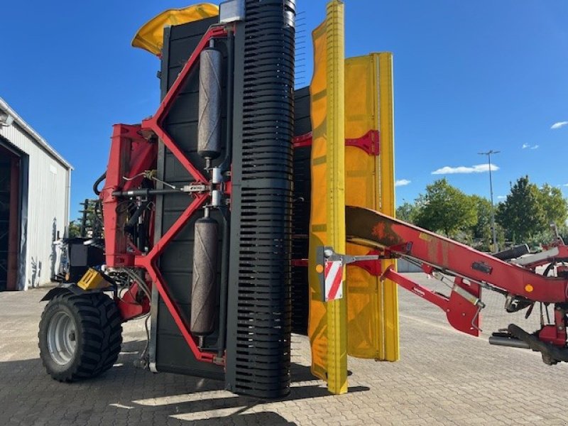 Schwader des Typs Pöttinger Mergento VT 9220, Gebrauchtmaschine in Wuppertal (Bild 4)