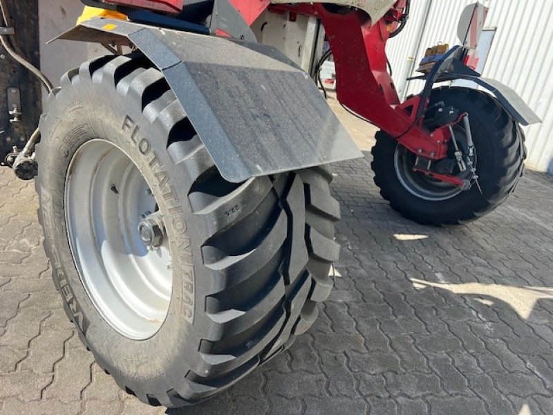 Schwader des Typs Pöttinger Mergento VT 9220, Gebrauchtmaschine in Wuppertal (Bild 8)