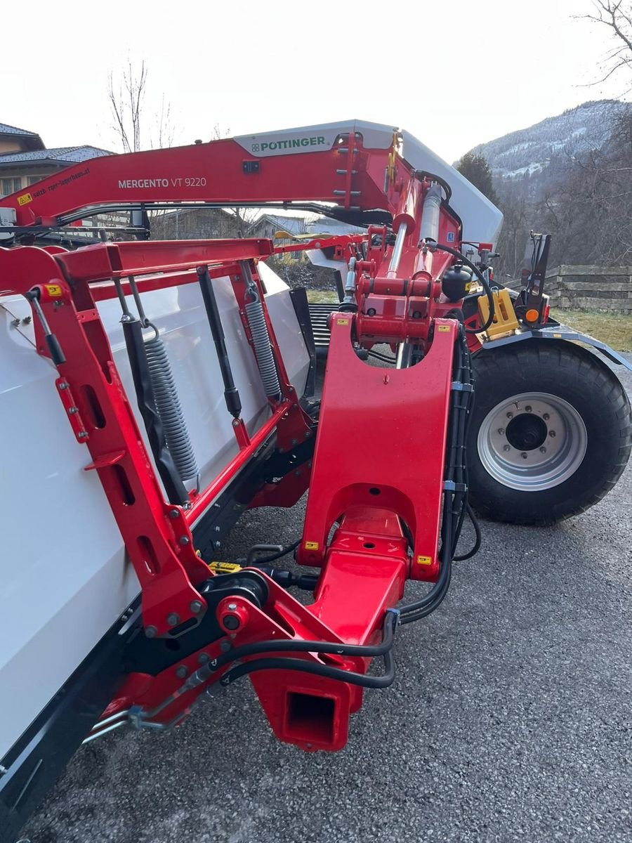 Schwader des Typs Pöttinger Mergento VT 9220, Gebrauchtmaschine in St. Johann (Bild 10)