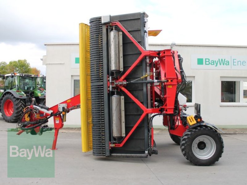 Schwader des Typs Pöttinger MERGENTO VT 9220, Vorführmaschine in Straubing (Bild 1)