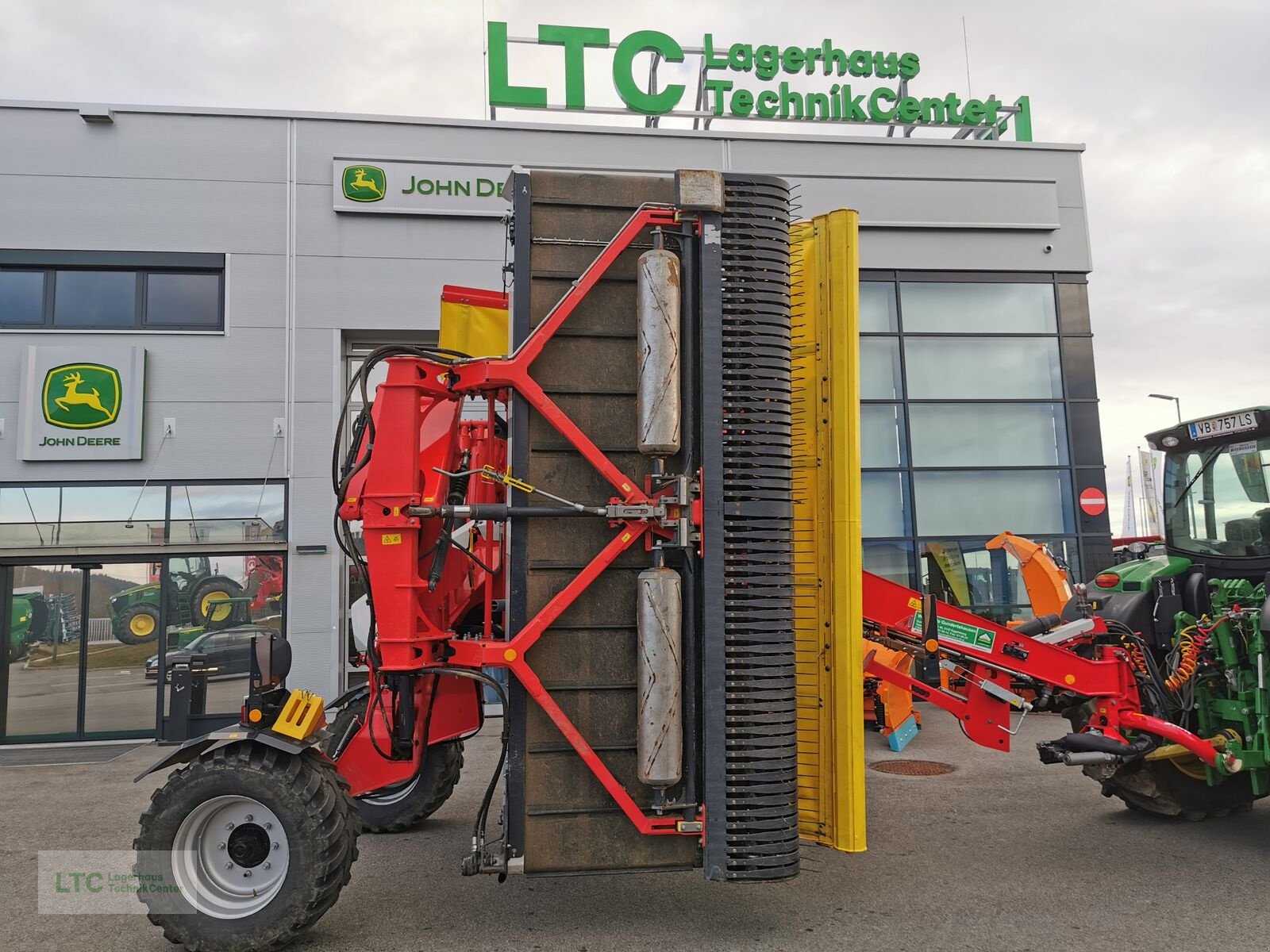 Schwader van het type Pöttinger Mergento VT 9220, Vorführmaschine in Redlham (Foto 5)