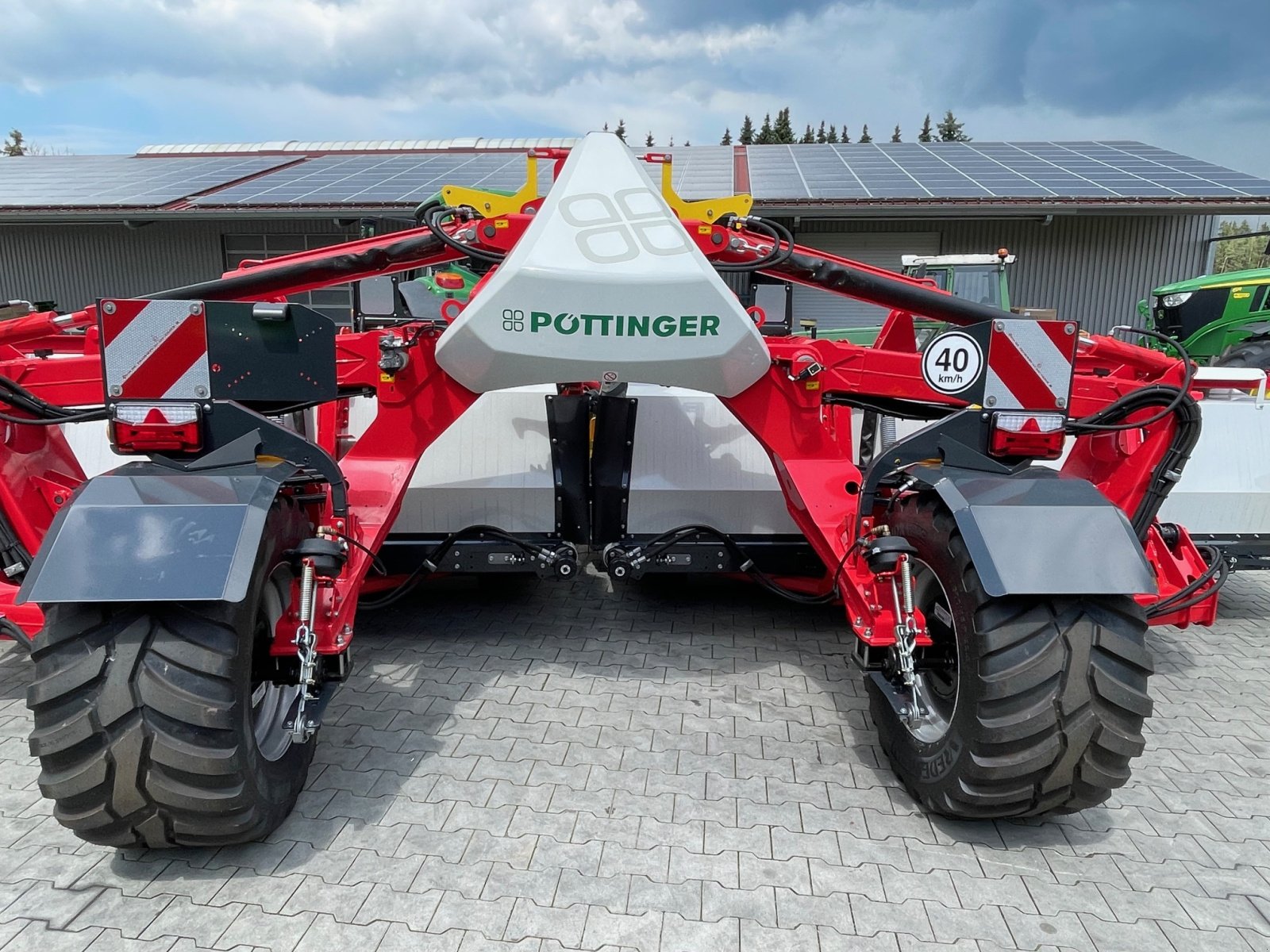 Schwader des Typs Pöttinger Mergento VT9220, Gebrauchtmaschine in Burglengenfeld (Bild 6)