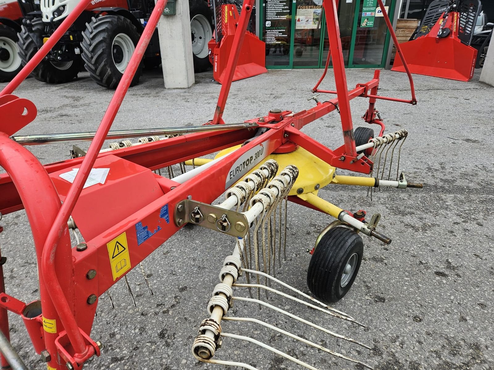 Schwader van het type Pöttinger Pöttinger / Alpinschwader / Top 300 U / Frontsch, Gebrauchtmaschine in Flachau (Foto 7)