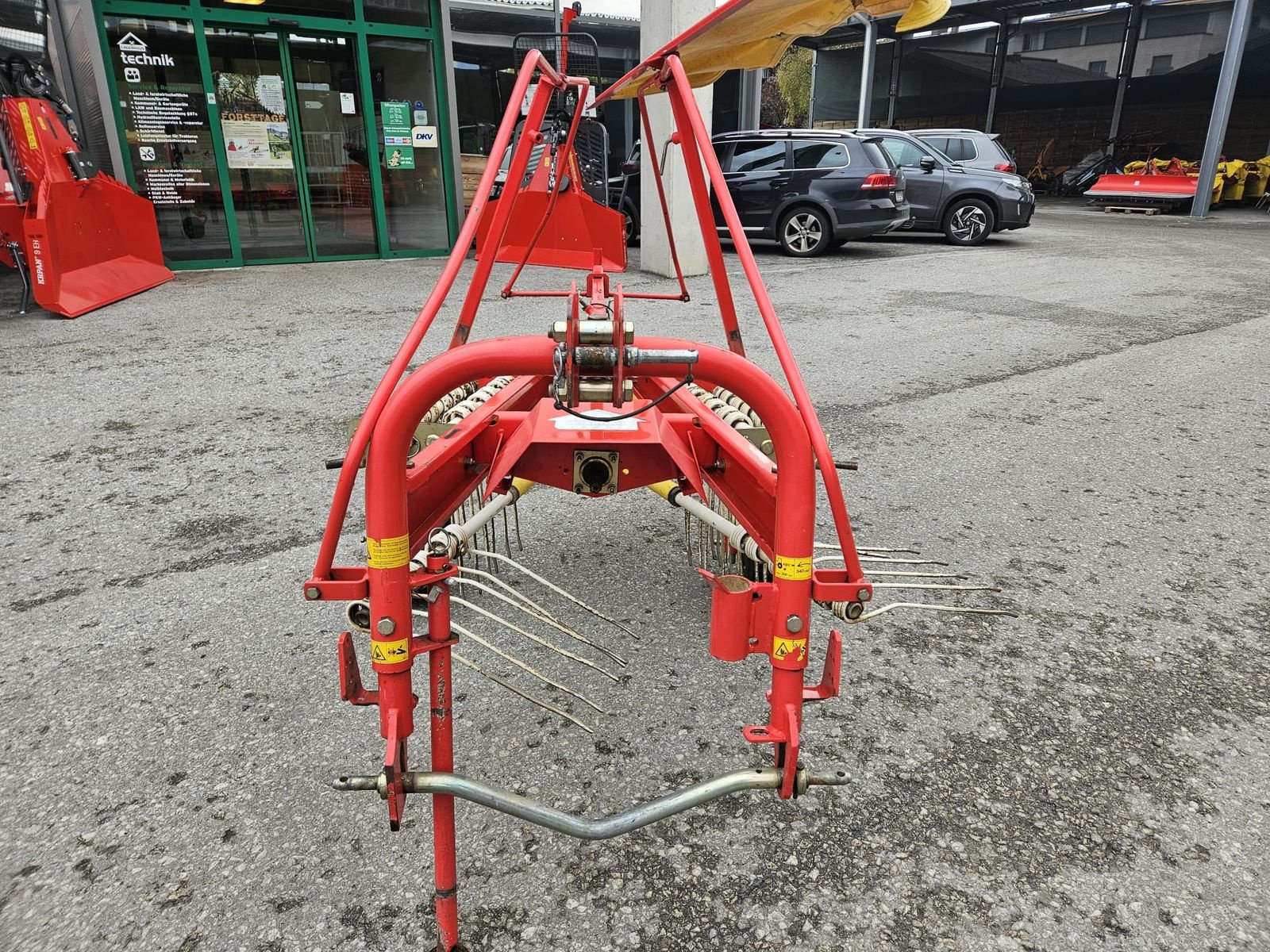 Schwader van het type Pöttinger Pöttinger / Alpinschwader / Top 300 U / Frontsch, Gebrauchtmaschine in Flachau (Foto 6)