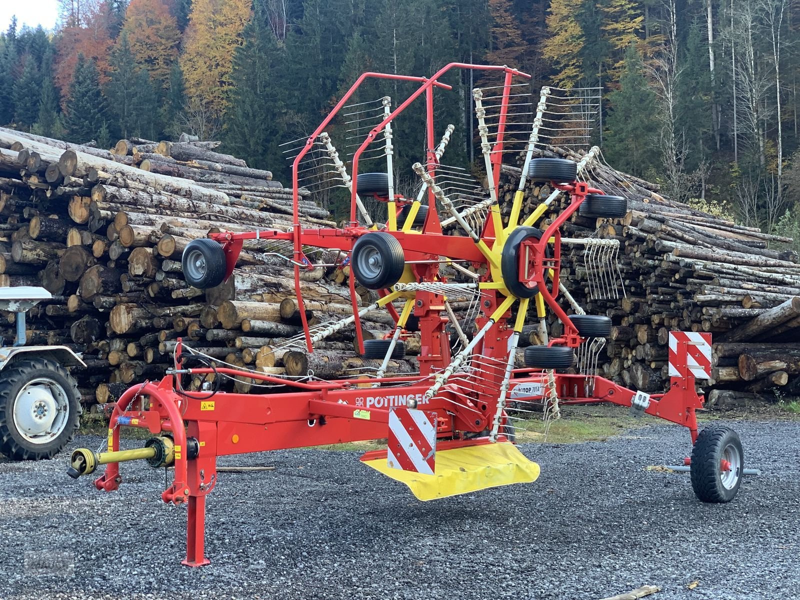 Schwader типа Pöttinger Schwader EUROTOP 701 A, Gebrauchtmaschine в Eben (Фотография 1)