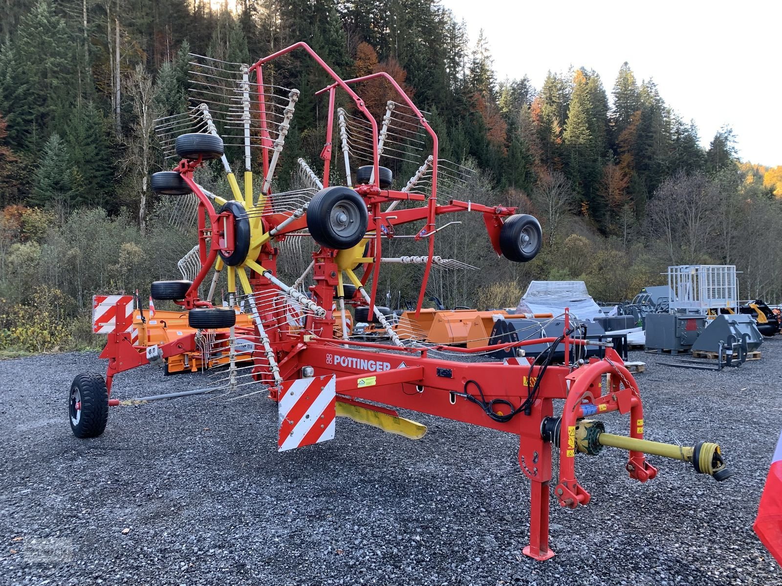 Schwader типа Pöttinger Schwader EUROTOP 701 A, Gebrauchtmaschine в Eben (Фотография 3)