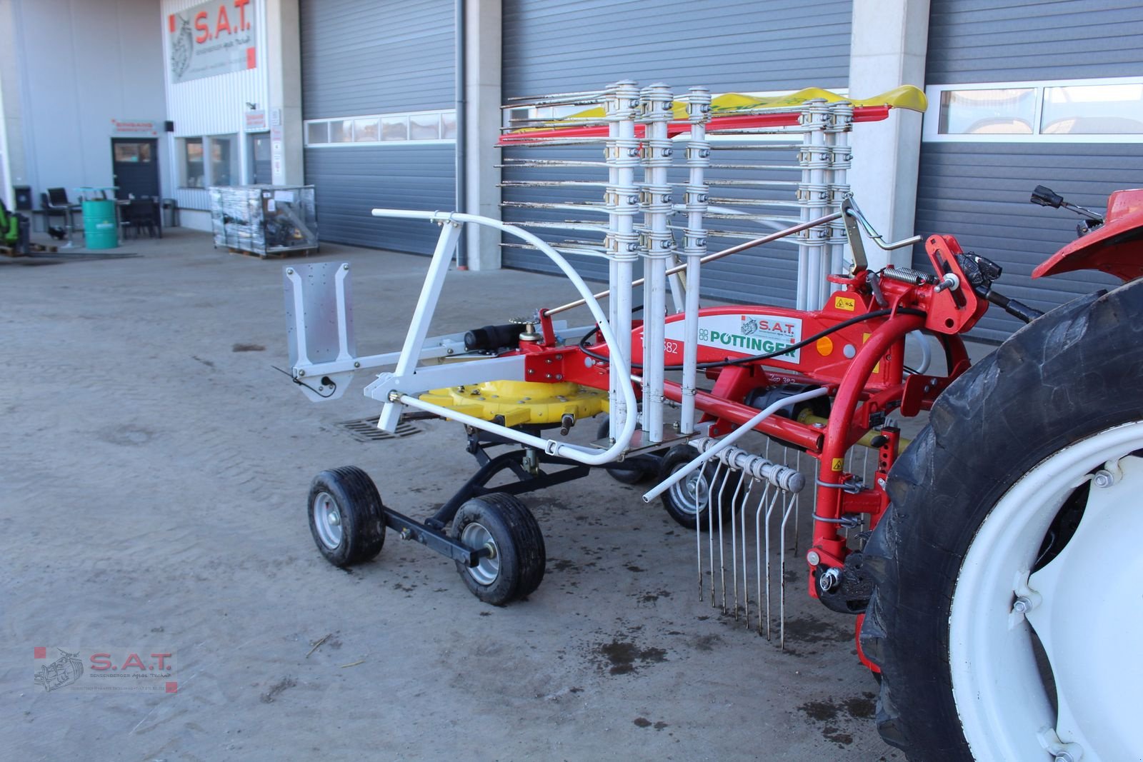 Schwader tip Pöttinger Schwader Top 382-20 Betriebsstunden, Gebrauchtmaschine in Eberschwang (Poză 2)