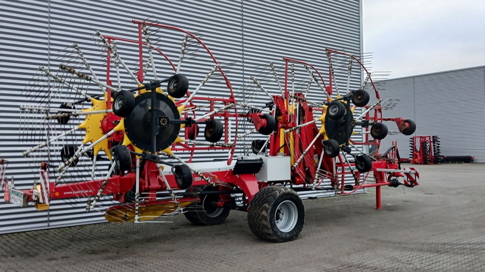 Schwader типа Pöttinger TOP 1252 C s-line, Gebrauchtmaschine в Horsens (Фотография 3)