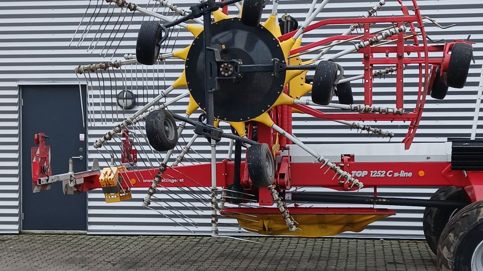 Schwader типа Pöttinger TOP 1252 C s-line, Gebrauchtmaschine в Horsens (Фотография 2)